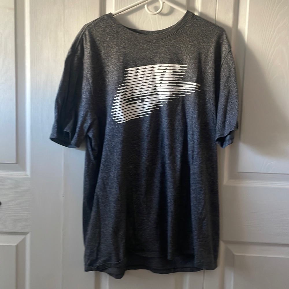 Nike T